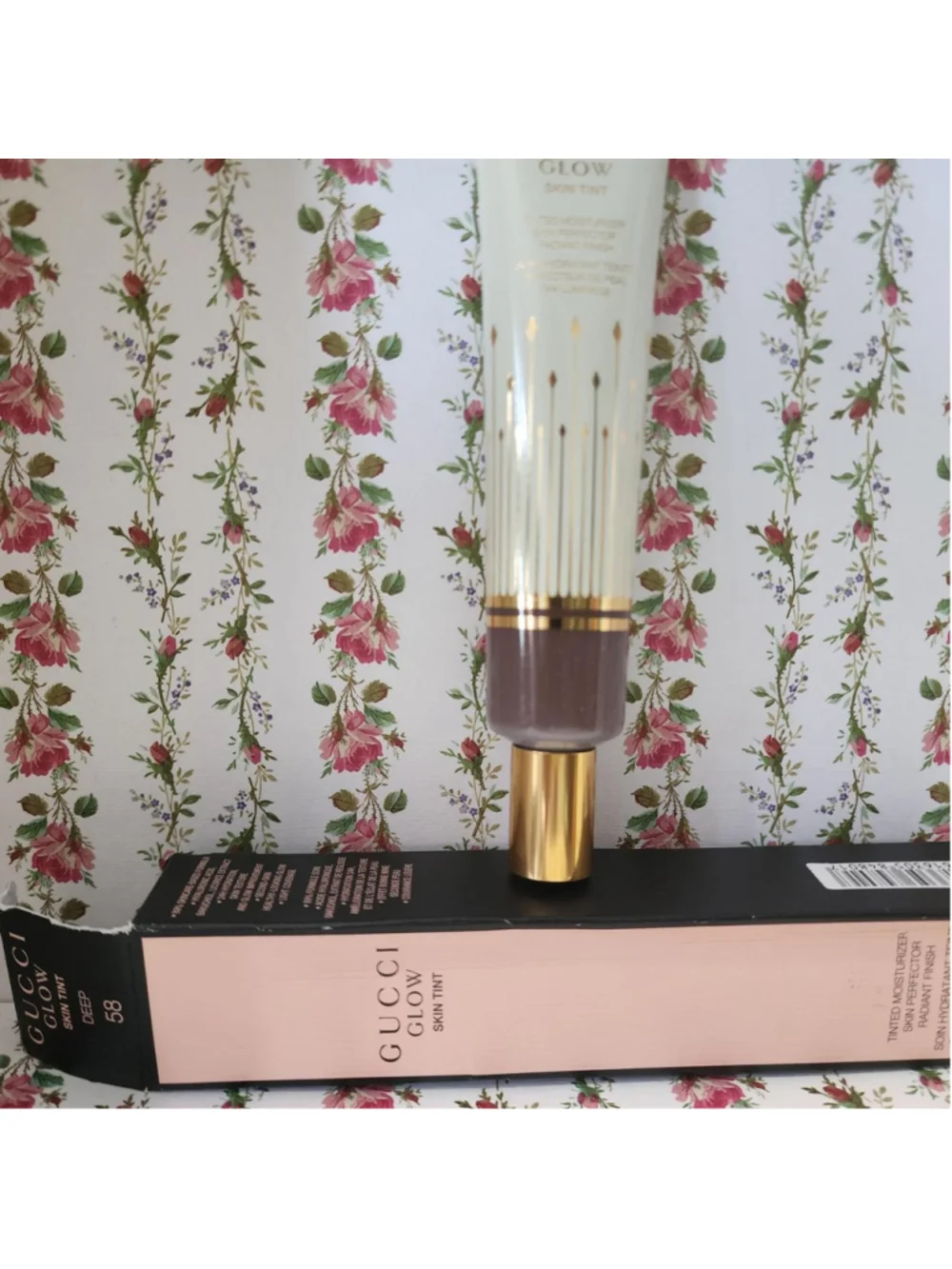 Gucci Glow Skin Tint in Deep 58 #glow #skin